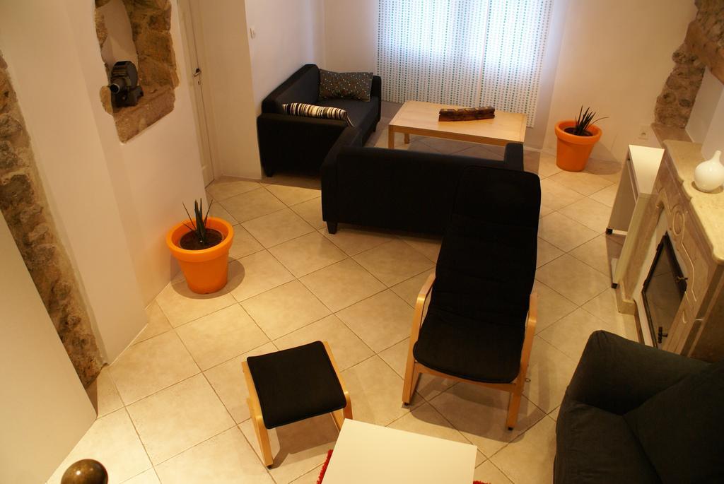 Auberge Gekko Ornaisons Rum bild